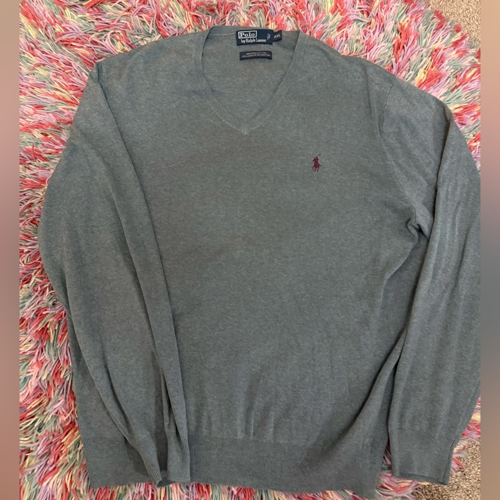 Mens POLO Ralph Lauren Sage Green V-Neck Sweater w purple horse emblem. Size XXL